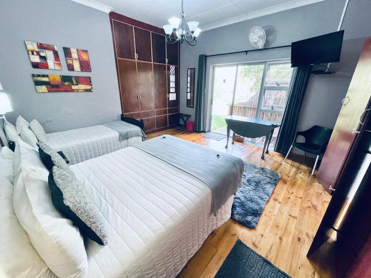 Madeira Bed Hotel Queenstown Bagian luar foto