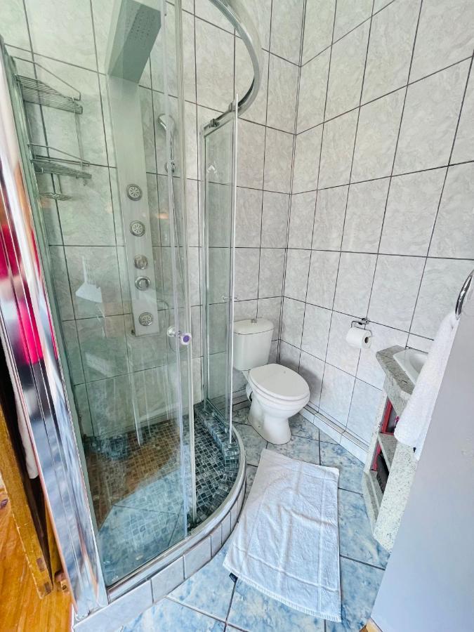 Madeira Bed Hotel Queenstown Bagian luar foto