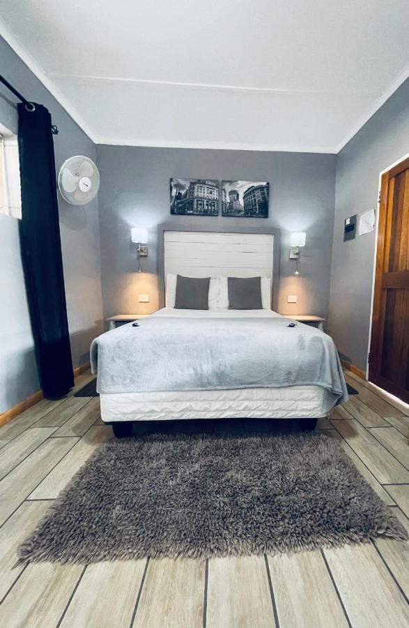 Madeira Bed Hotel Queenstown Bagian luar foto