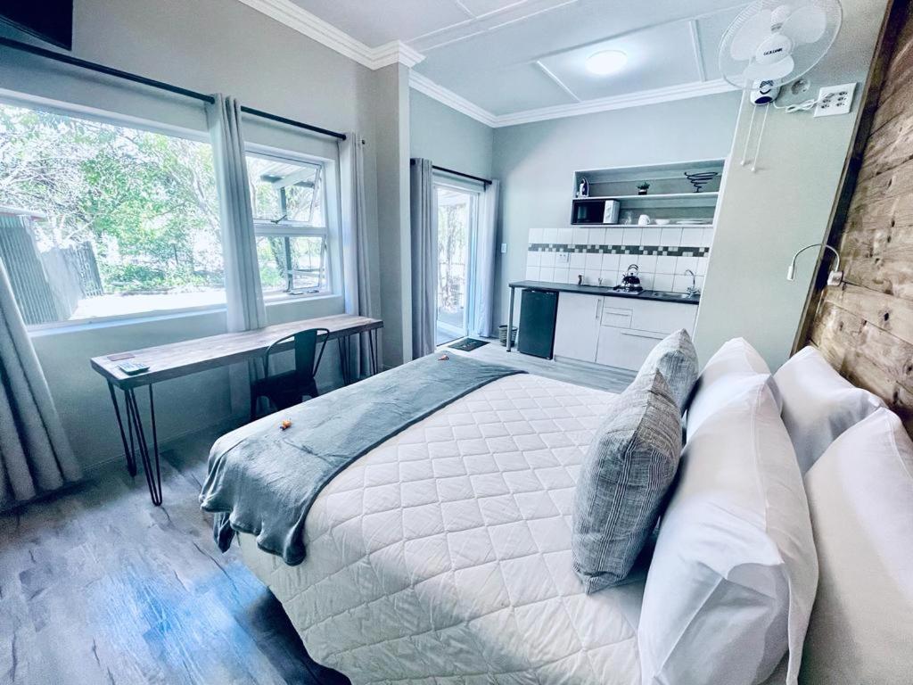 Madeira Bed Hotel Queenstown Bagian luar foto