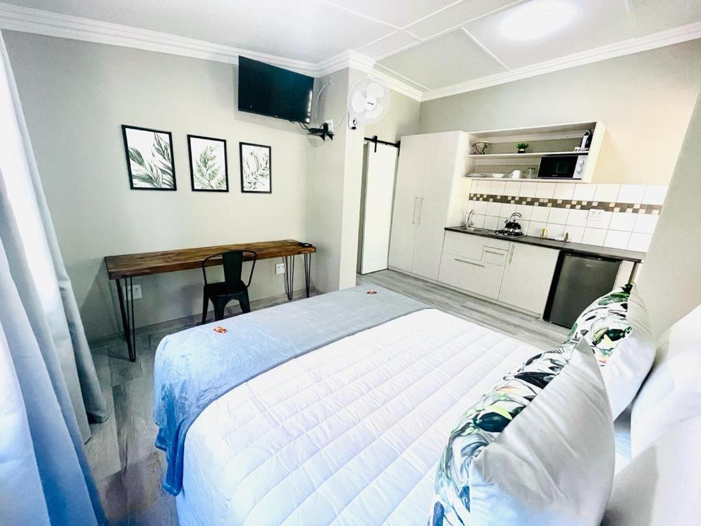 Madeira Bed Hotel Queenstown Bagian luar foto