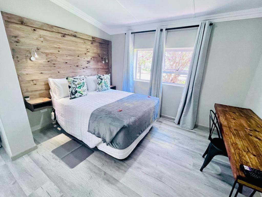 Madeira Bed Hotel Queenstown Bagian luar foto